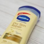 لوسیون بدن وازلین مدل DRY INTENSIVE CARE حجم 400 میلی‌لیتر - تصویر 2